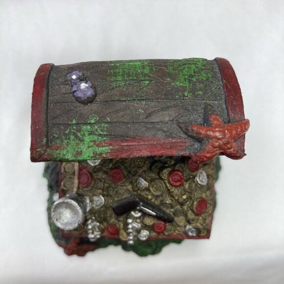 Top Fin Small Treasure Chest Aquarium Decoration Open w/ pearls, coins, weapons - Picture 6 of 10